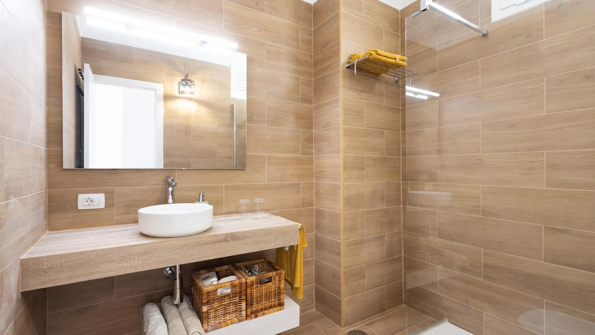 דירה ארונה Home2Book Sunlit Apt, Pool & Terrace, Las Americas ספרד